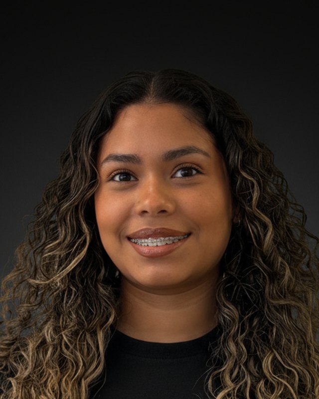 Betty, Closing coordinator